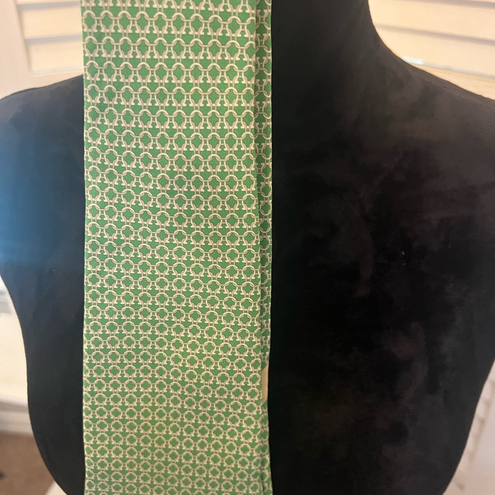 Salvatore Ferragamo Light Green Micro Pattern Silk Tie - Picture 6 of 7